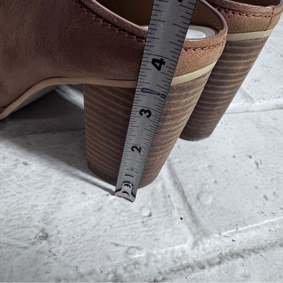 Dolce Vita Jaclyn camel mule heel buckled booties, size 10 - Picture 5 of 10